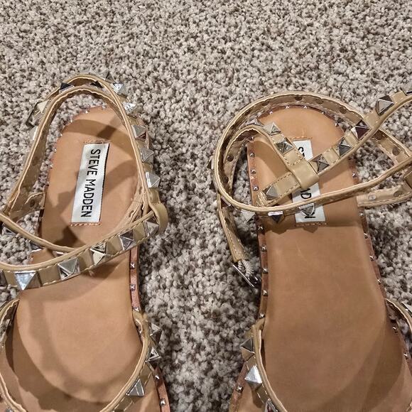 Women's Steve Madden "Travel" Studded Strappy Sandals | Size 7.5 - Picture 4 of 7